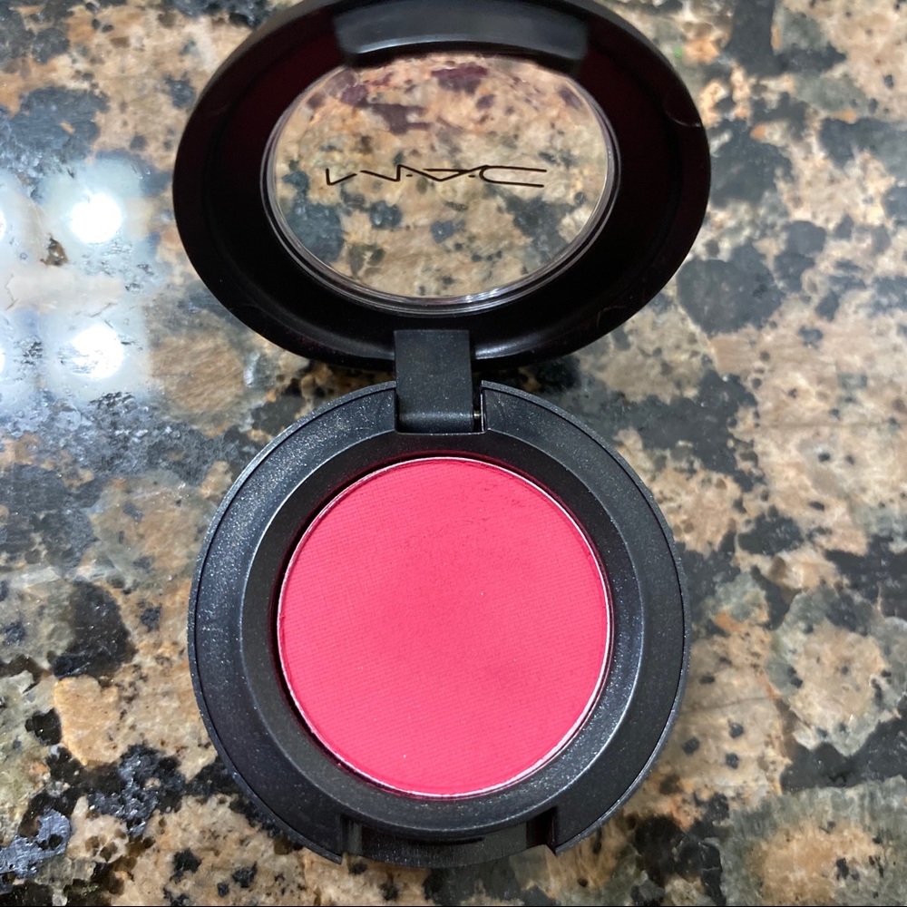 MAC Cosmetics Matte Eyeshadow Pod